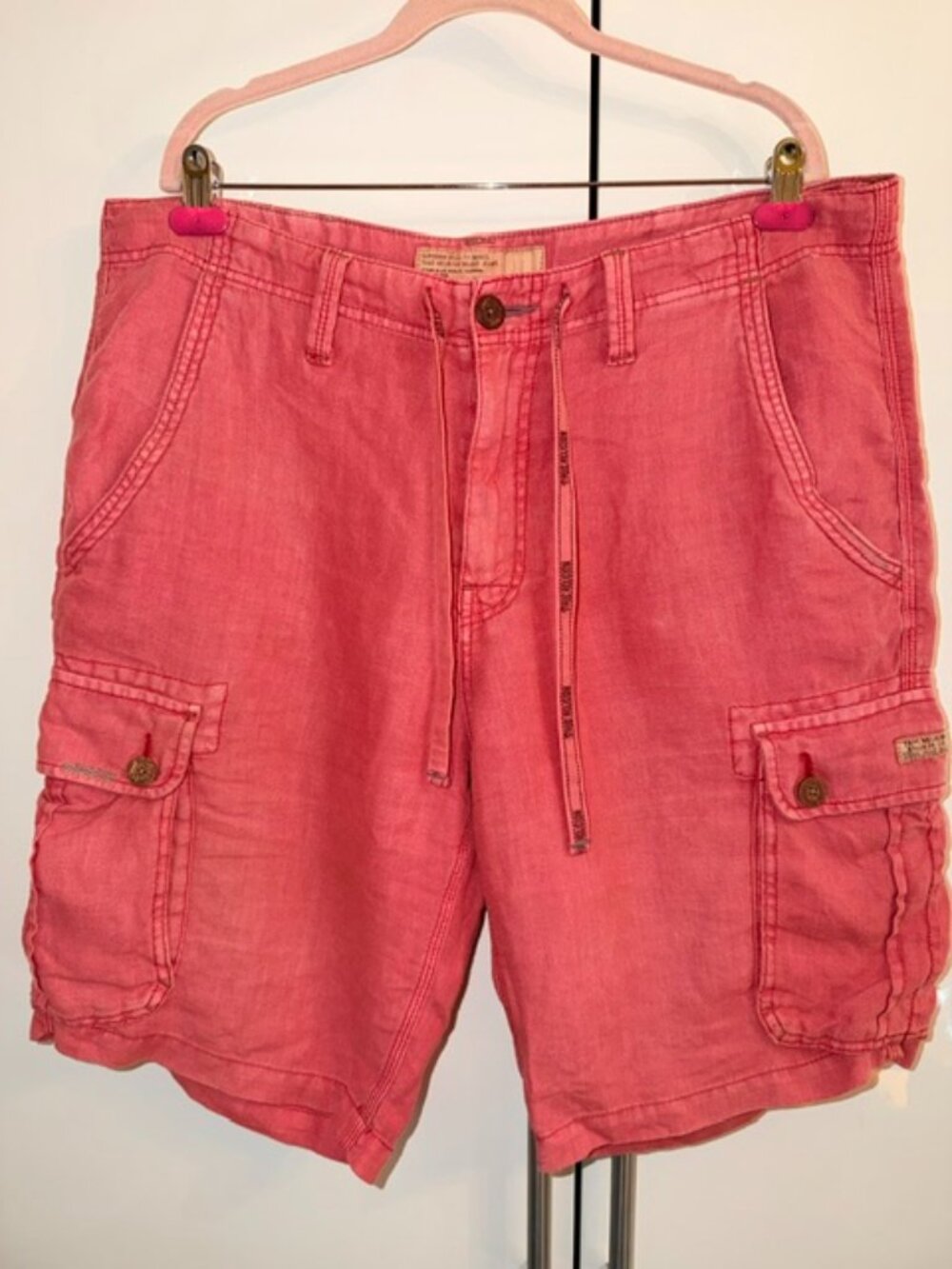 True Religion men shorts, linen, melon color, Size 38